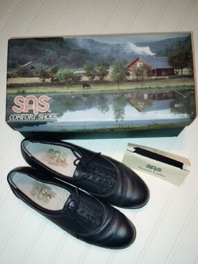 SAS Navy Blue Leather Lace-Up Comfort Oxfords / Size 8  1/2